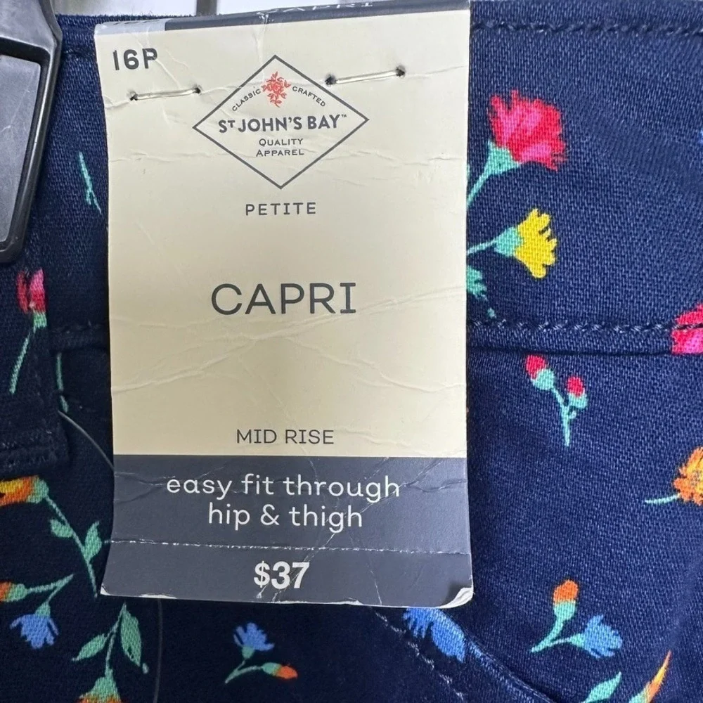 St. John's Bay Women 16P Petite Capri Blue Flower Mid Rise SecretlySlender Pants